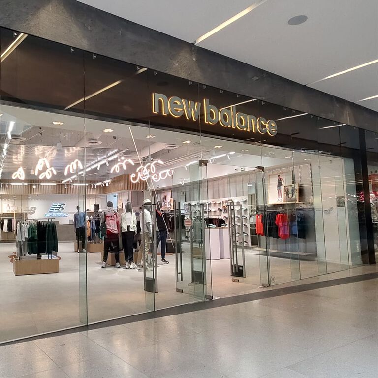 Tienda New Balance Antenas